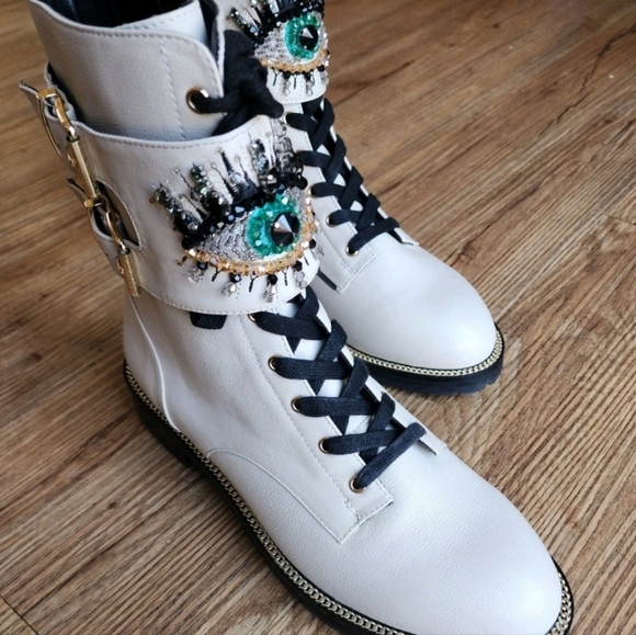 Size 9 - 🆕️ KURT GEIGER Sutton Eye Embellished Combat Boot-Natural - Picture 12 of 13